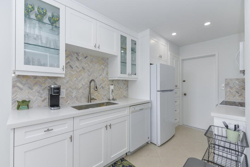 LA PALMA CONDO - Residential Lease