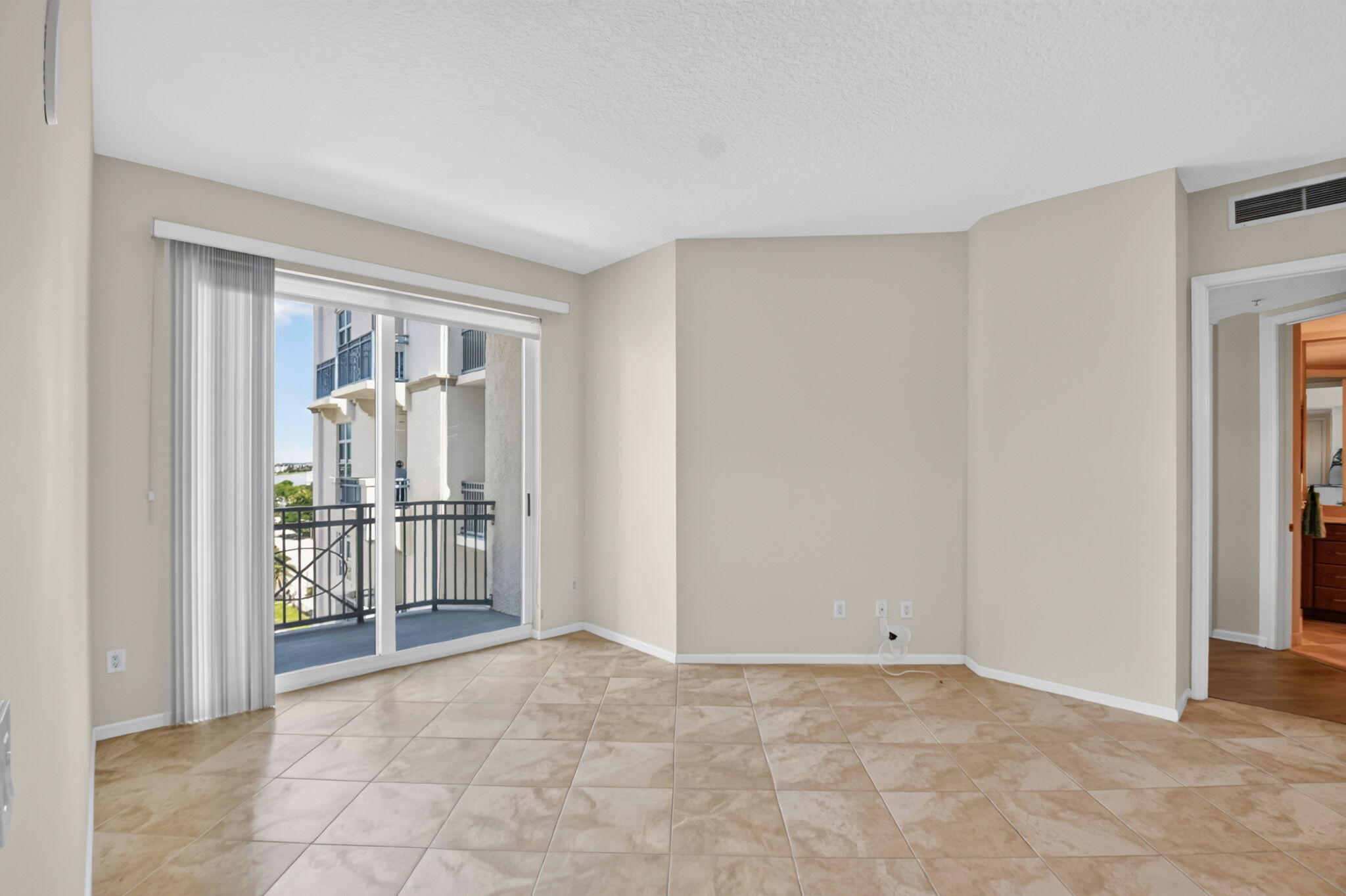 403 S Sapodilla Avenue 706