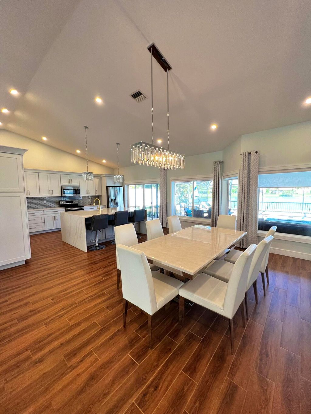 Photo of 20725 Waters Edge Court, Boca Raton, FL 33498 (MLS # B26012107)