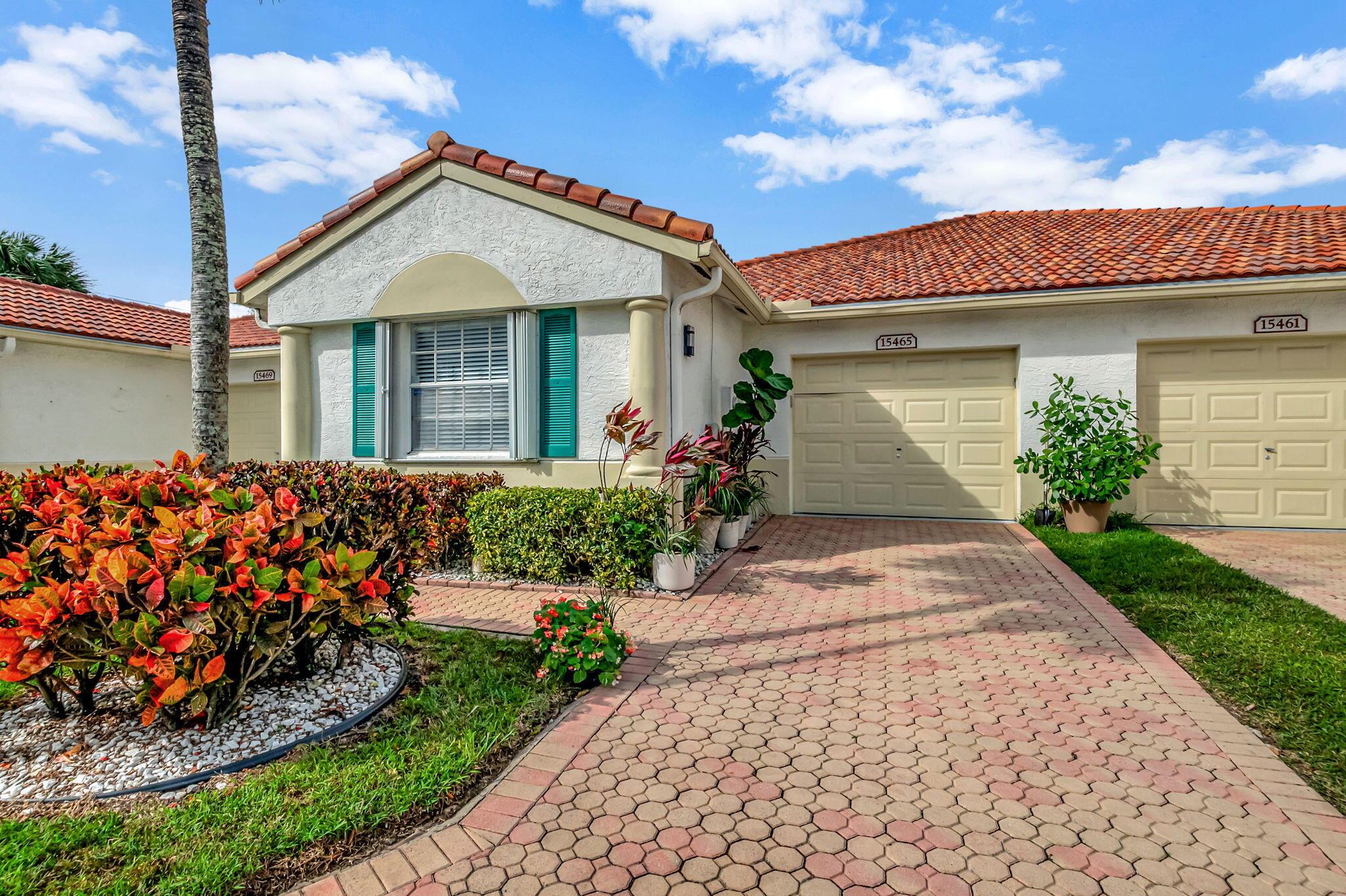 15465 Lake Magnolia Place