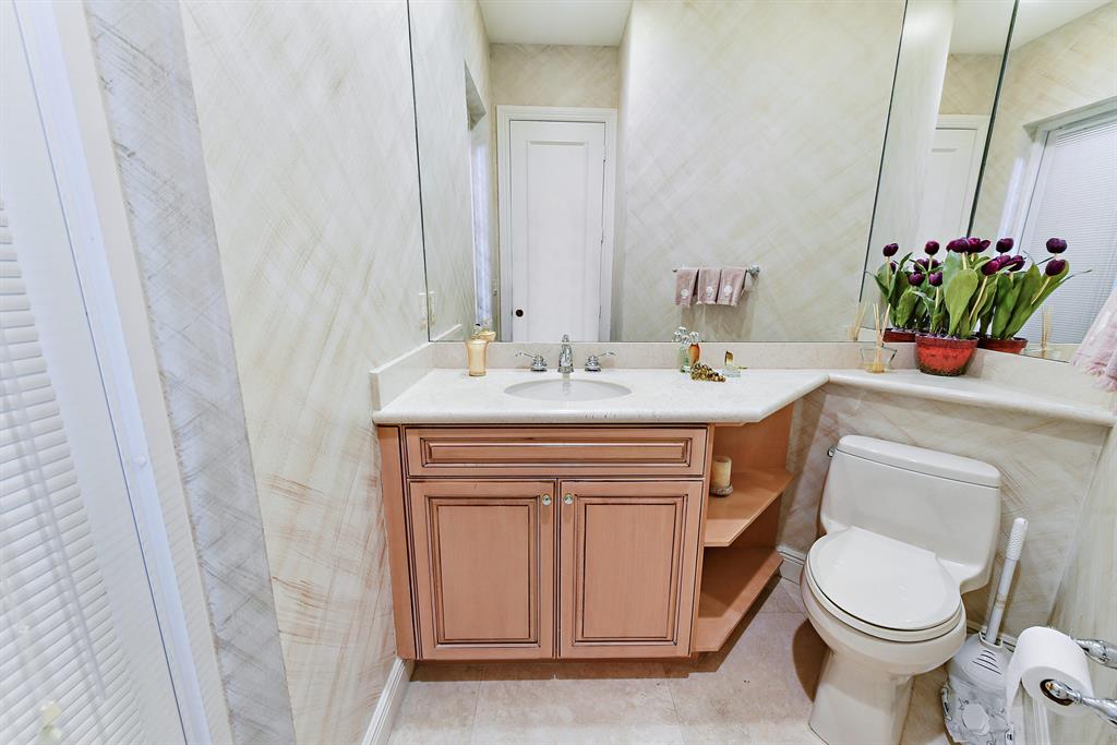 ST ANDREWS COUNTRY CLUB - Residential