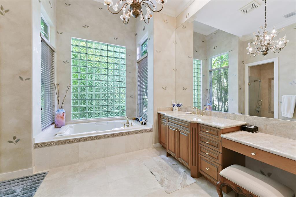 ST ANDREWS COUNTRY CLUB - Residential