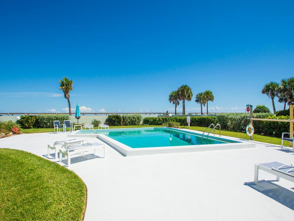 OCEAN CHATEAU OF VERO BEACH - Residential