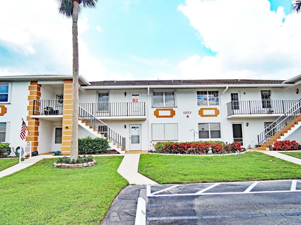 Photo of 1203 S Lakes End Drive #Apt B2, Fort Pierce, FL 34982 (MLS # R10895754)