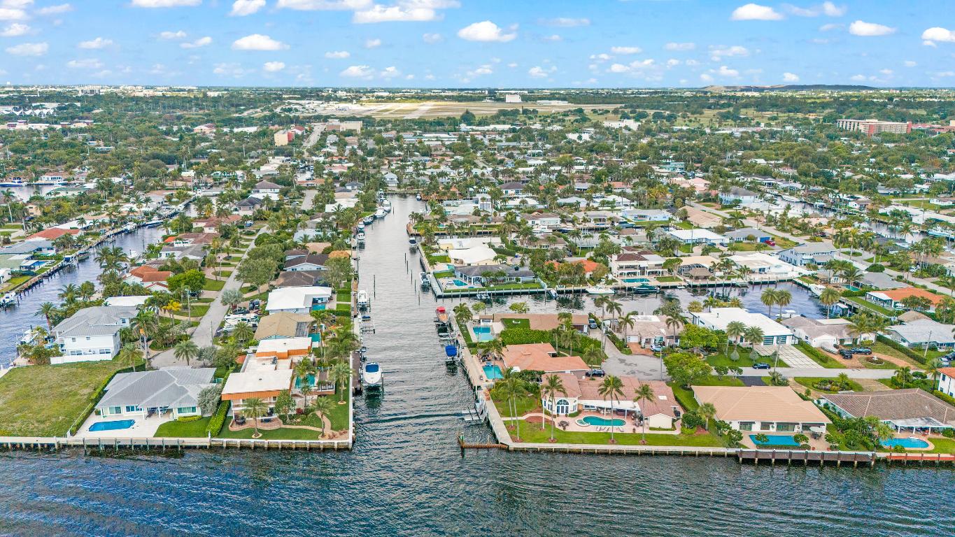 CARRIAGE LIGHT CONDO - Residential