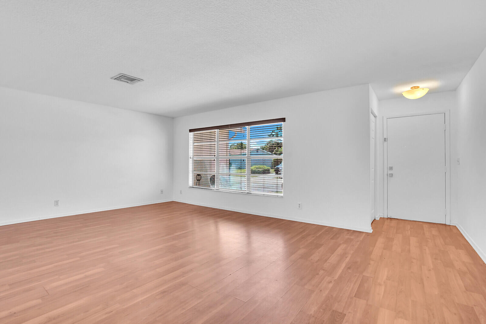 LUCERNE LAKES HOMES VILLAGE II 3RD ADD - Residential