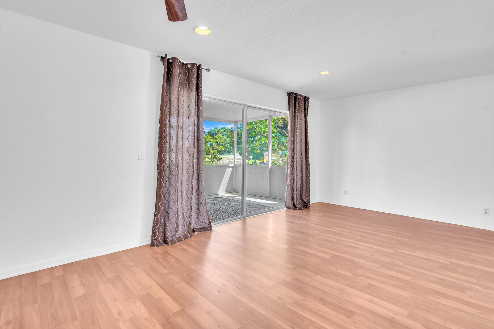 LUCERNE LAKES HOMES VILLAGE II 3RD ADD - Residential