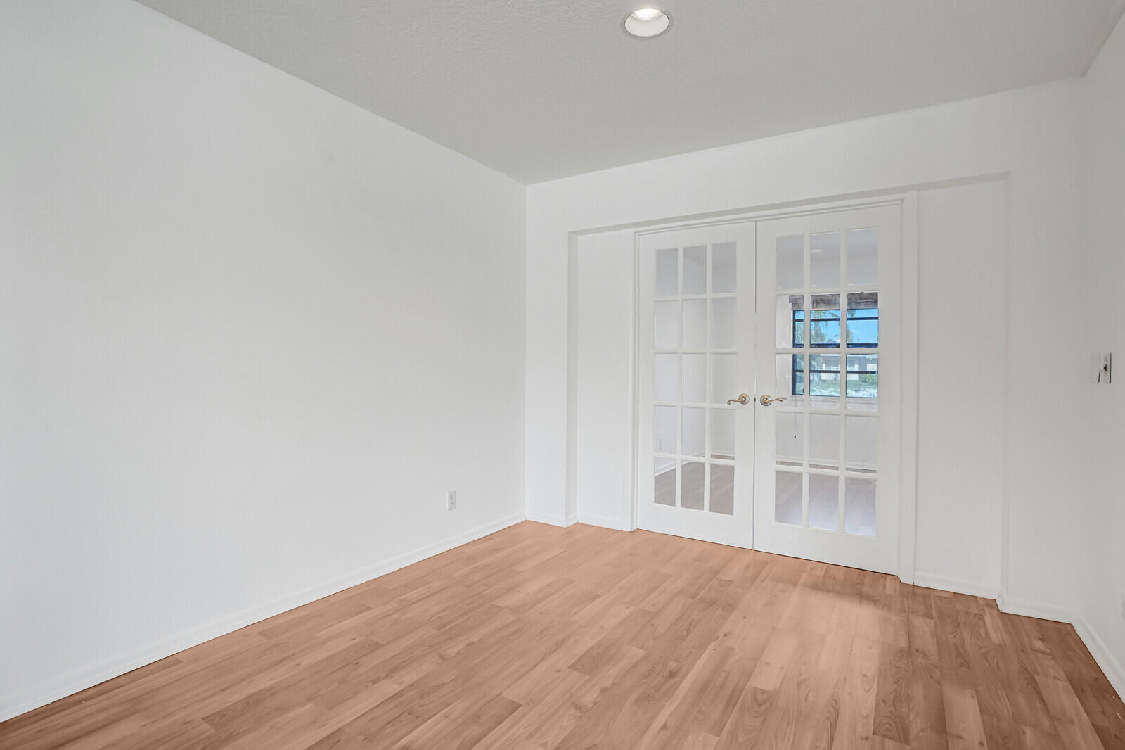 LUCERNE LAKES HOMES VILLAGE II 3RD ADD - Residential