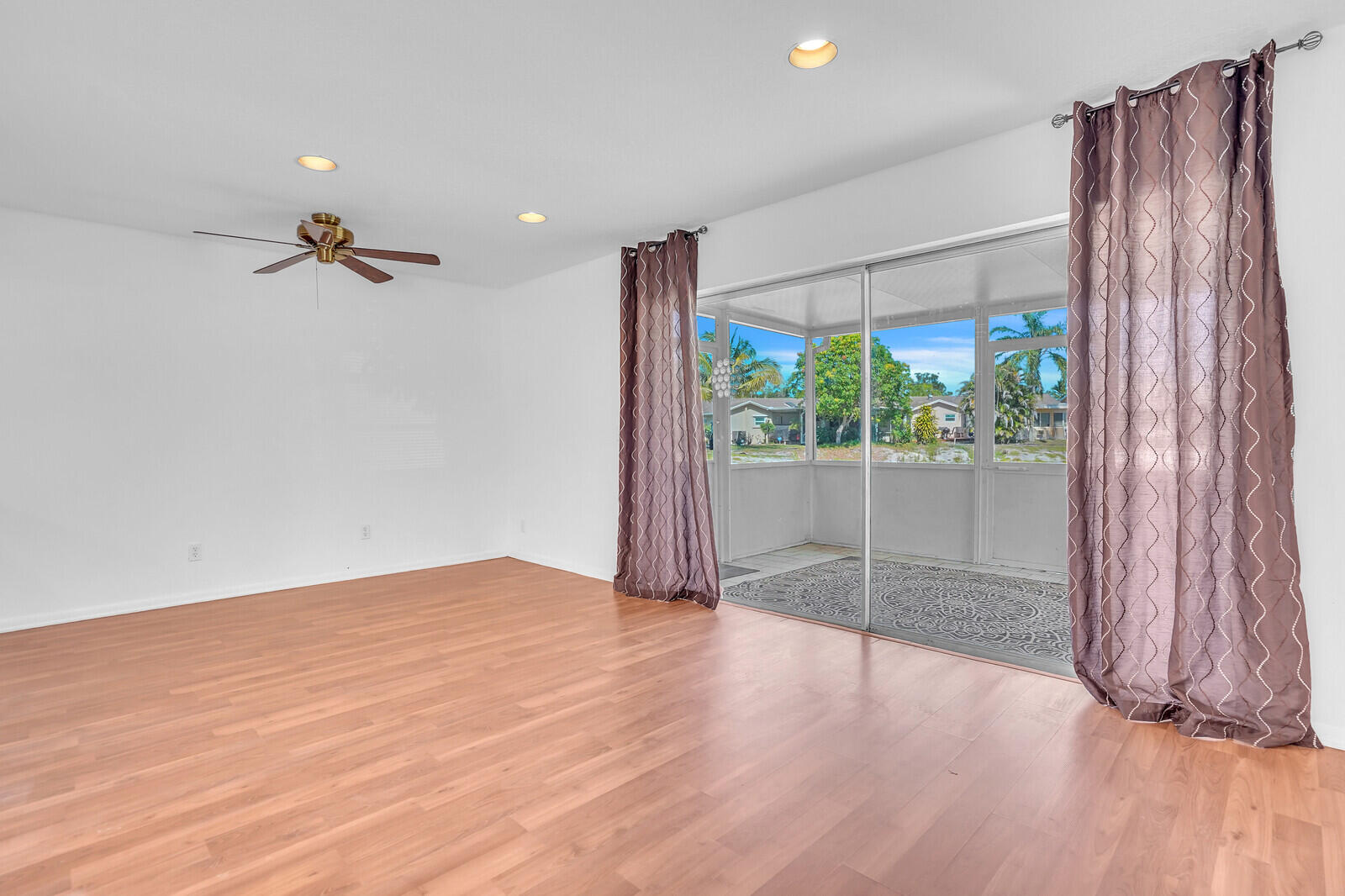 LUCERNE LAKES HOMES VILLAGE II 3RD ADD - Residential