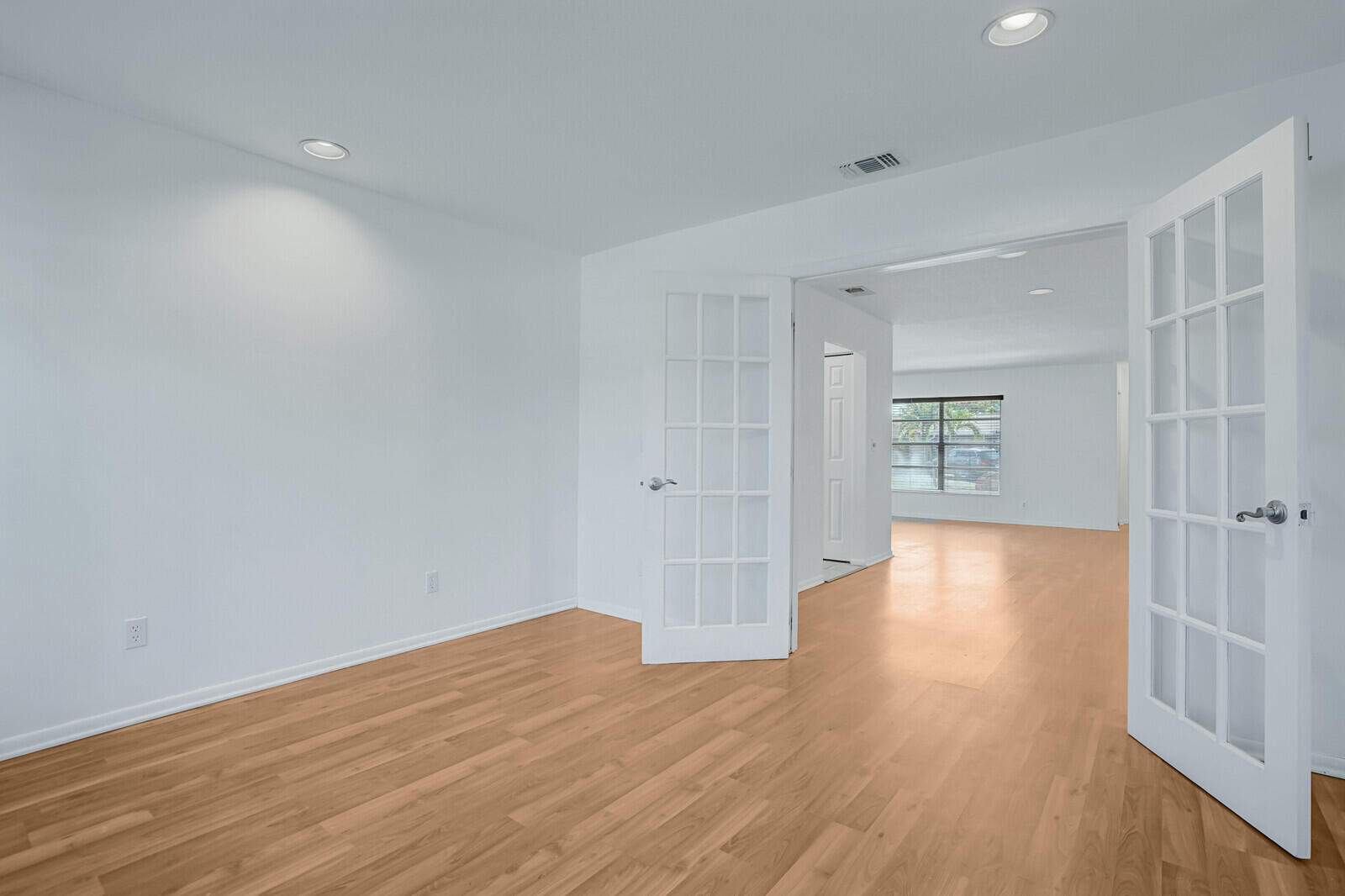 LUCERNE LAKES HOMES VILLAGE II 3RD ADD - Residential