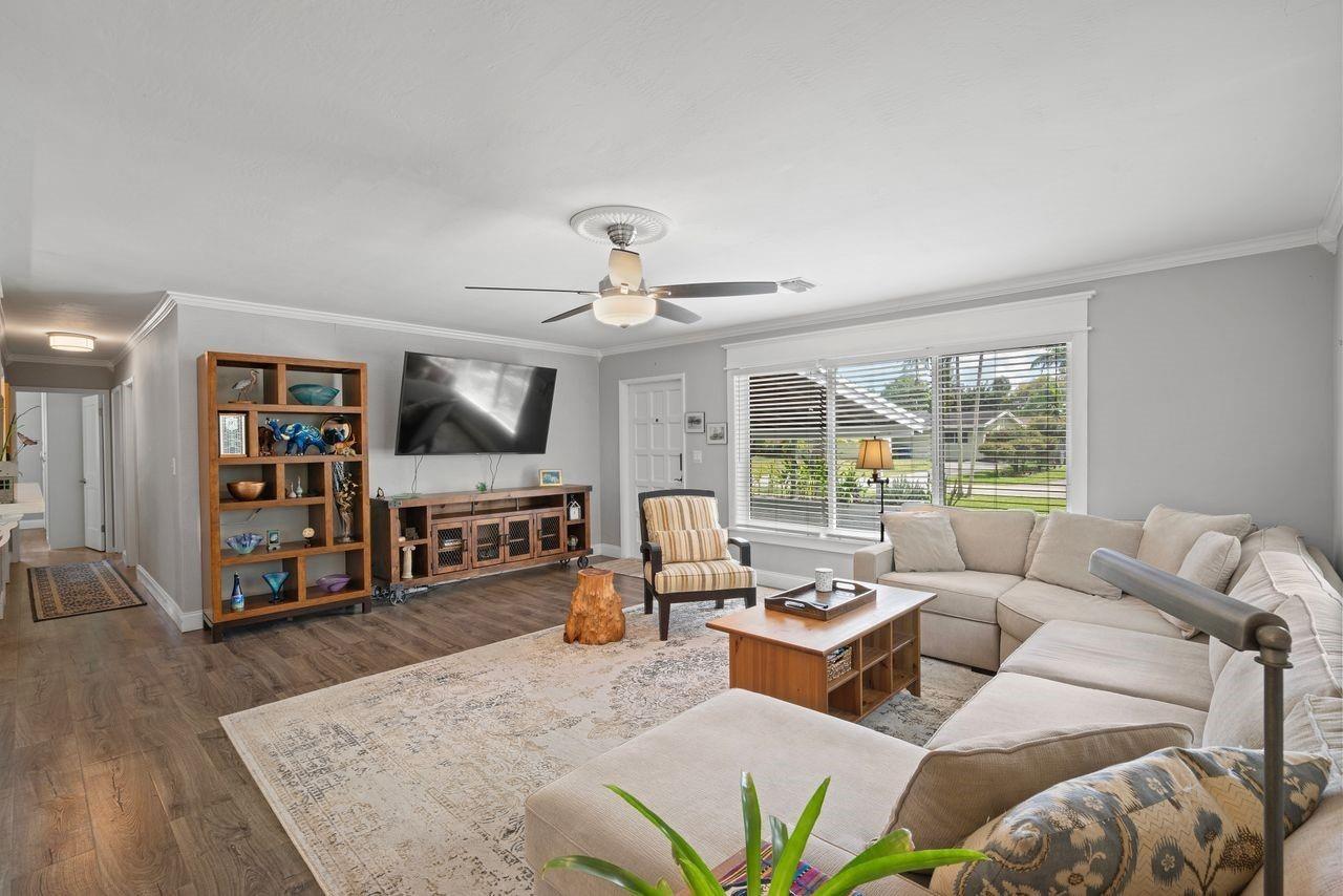 401 NW 21st St