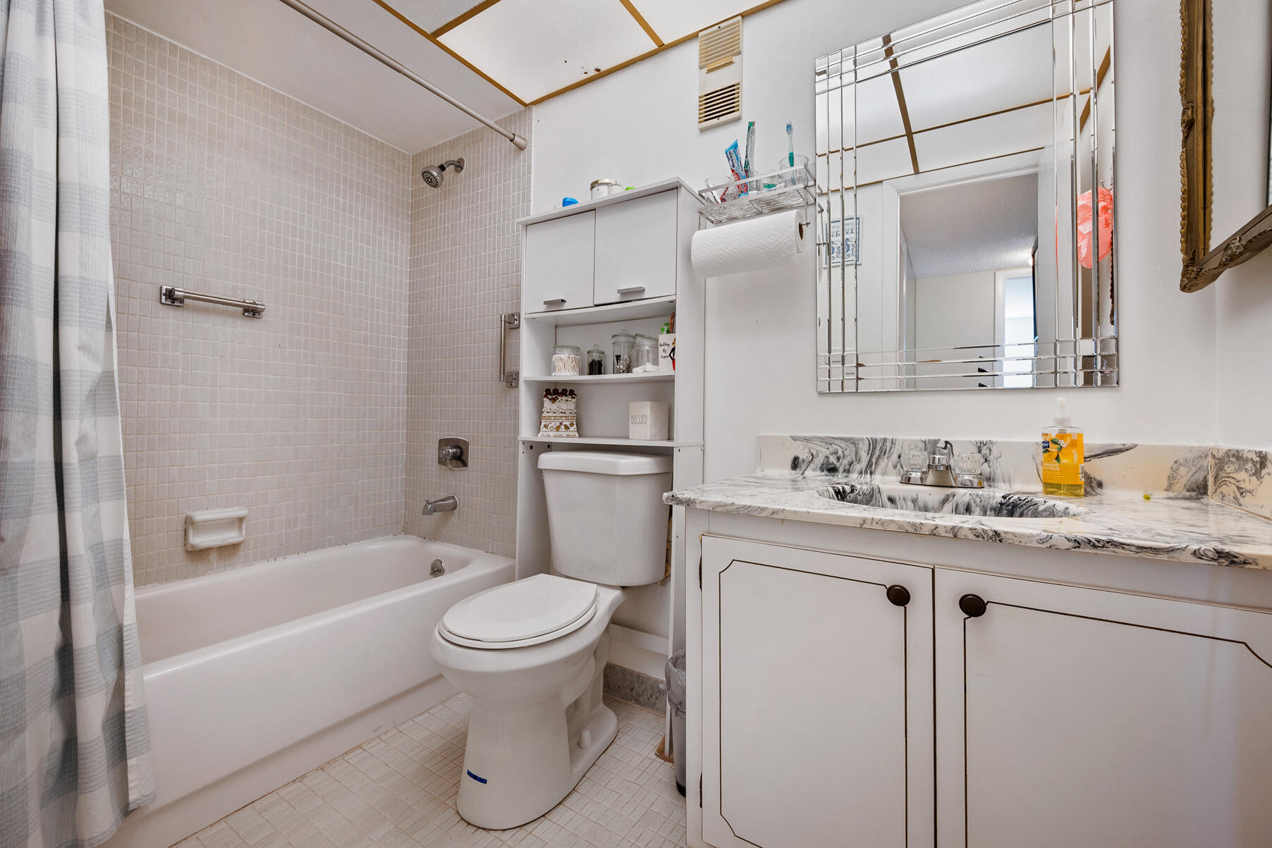 BREAKWATERS OF THE PALM BEACHES CONDO - Residential