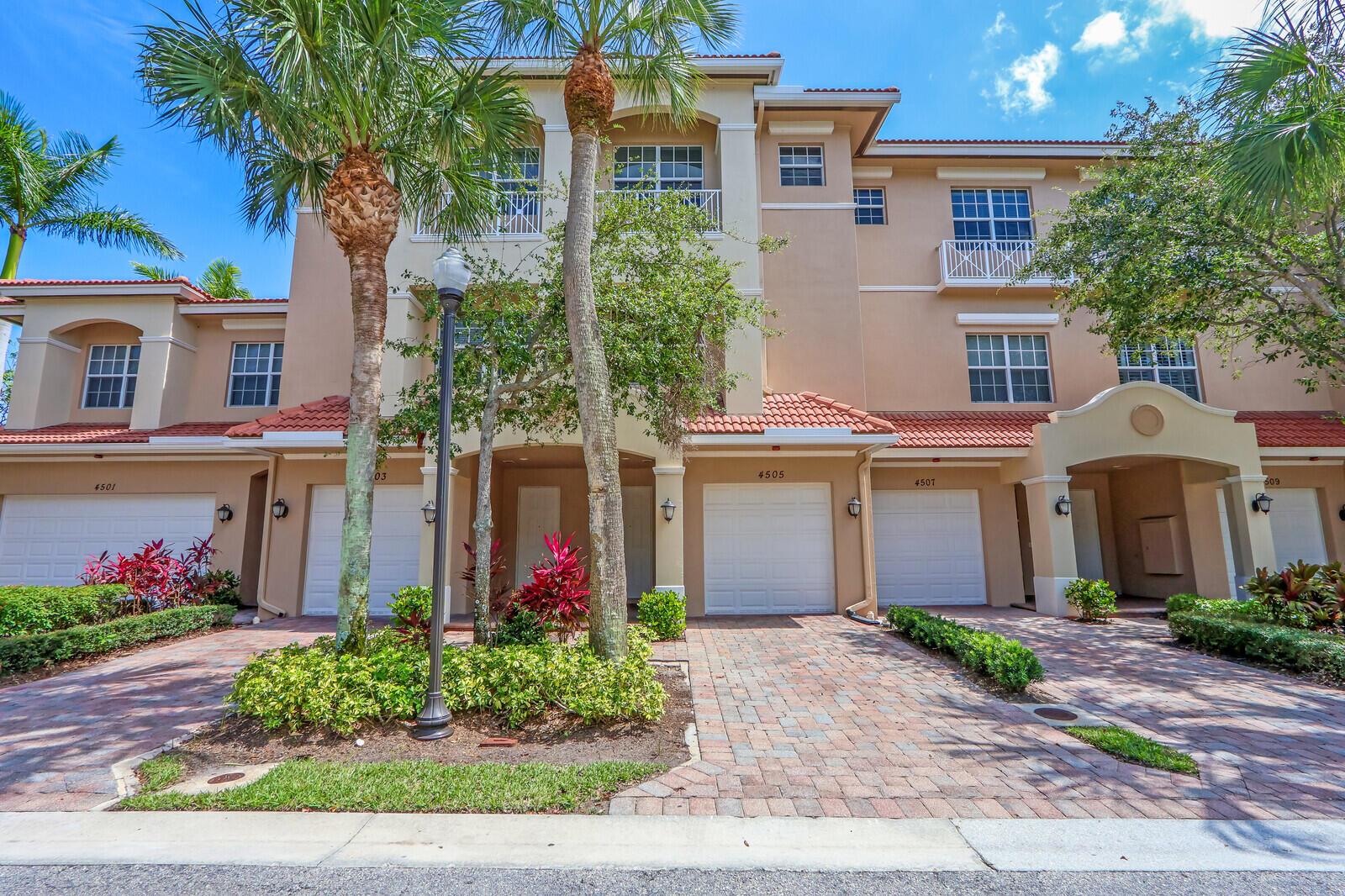 Cielo Beautiful 3 bedroom 3.5 bath townhome with den. All upgraded with tiled floors, granite counter-tops and designer cabinetry. 2 car tandem garage and lots of storage. Just a minutes walk to all shops and restaurants at the Shops of Donald Ross and just a short drive to the Beaches