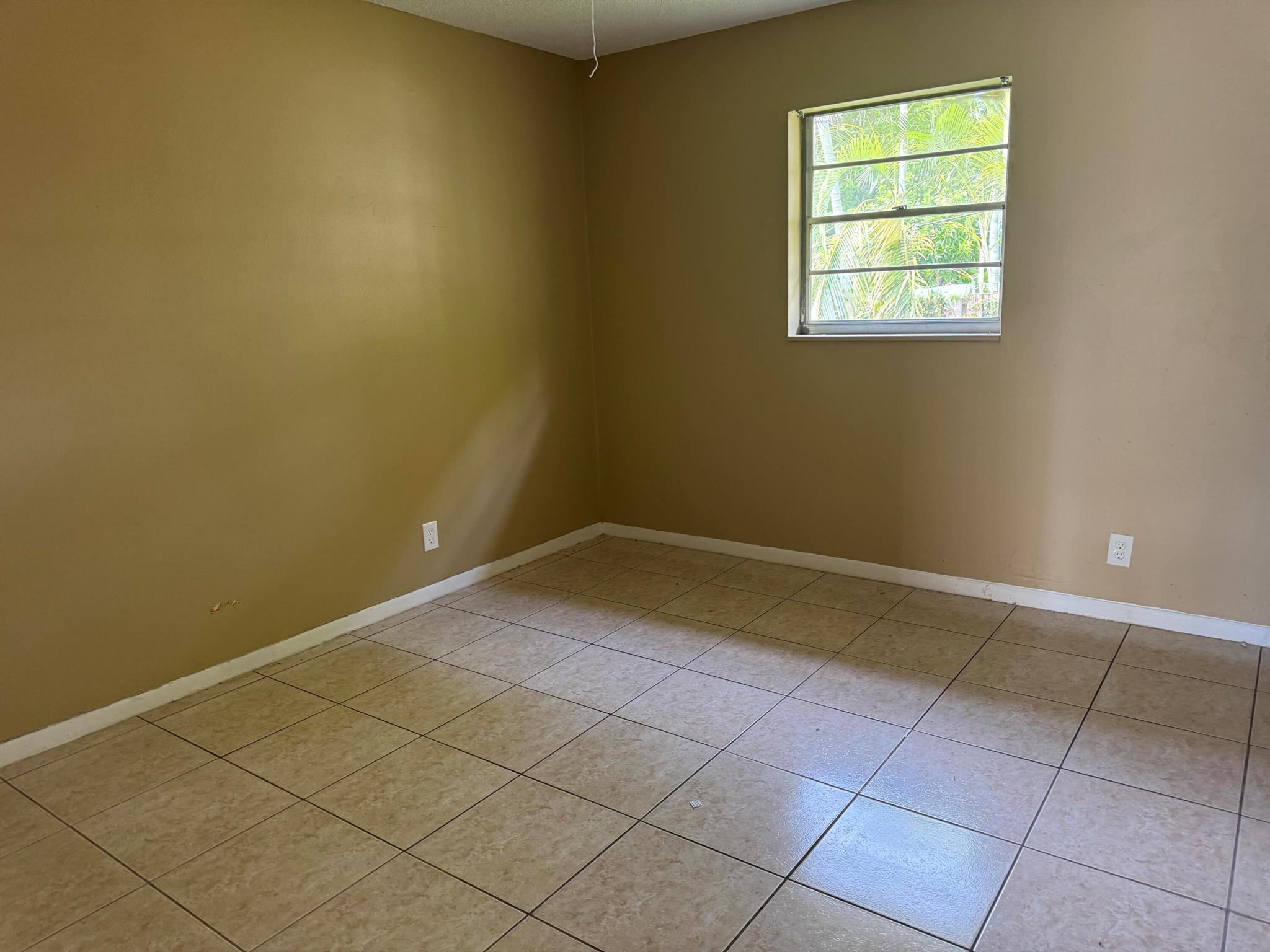 LAKEWOOD GARDENS PL 1 IN - Residential Lease