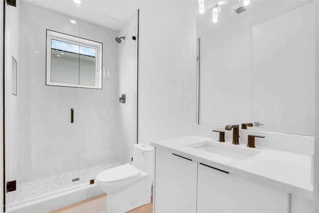 Contemporary Middle River - Residential