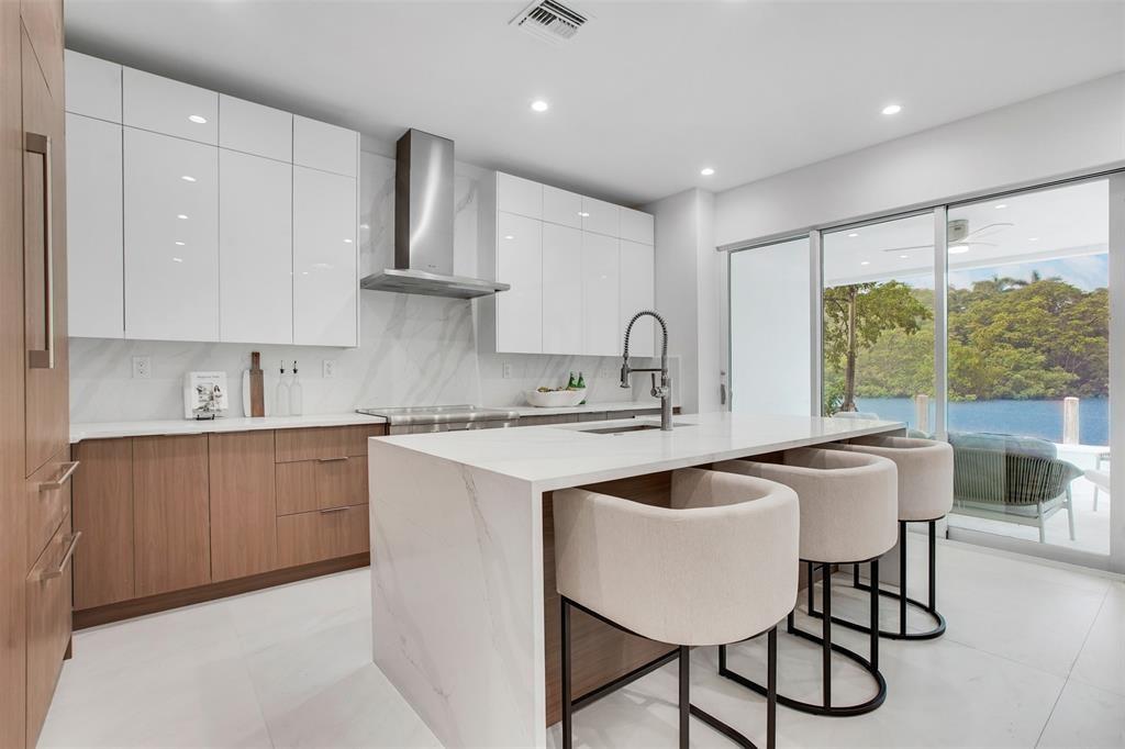 Contemporary Middle River - Residential