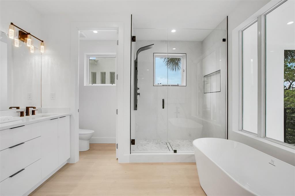 Contemporary Middle River - Residential