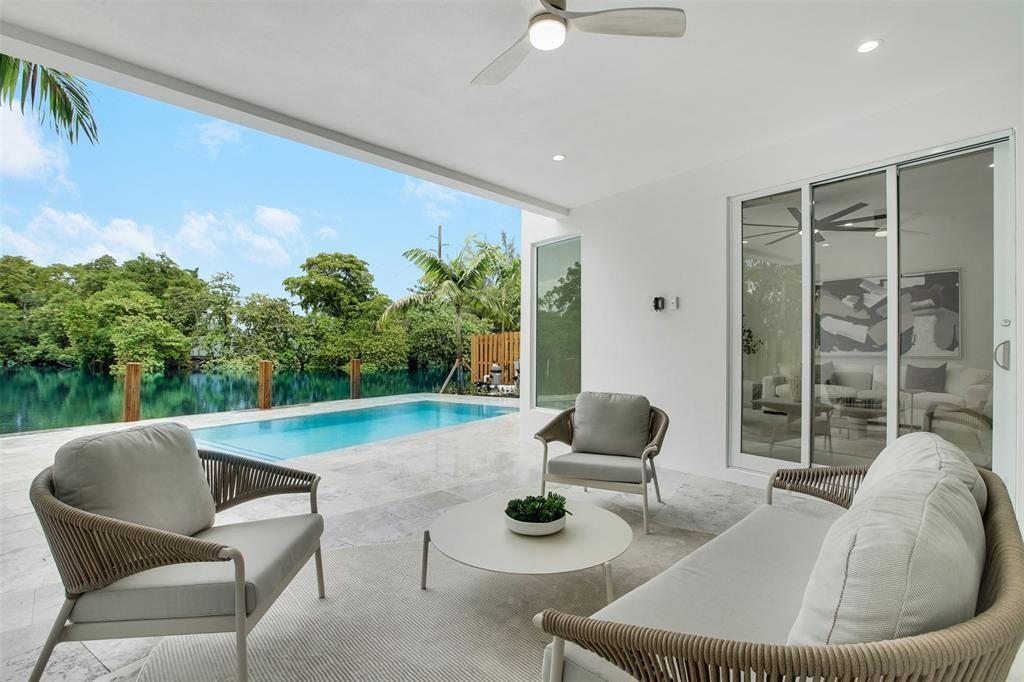 Contemporary Middle River - Residential