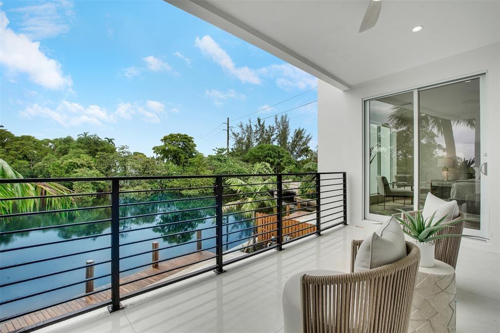 Contemporary Middle River - Residential