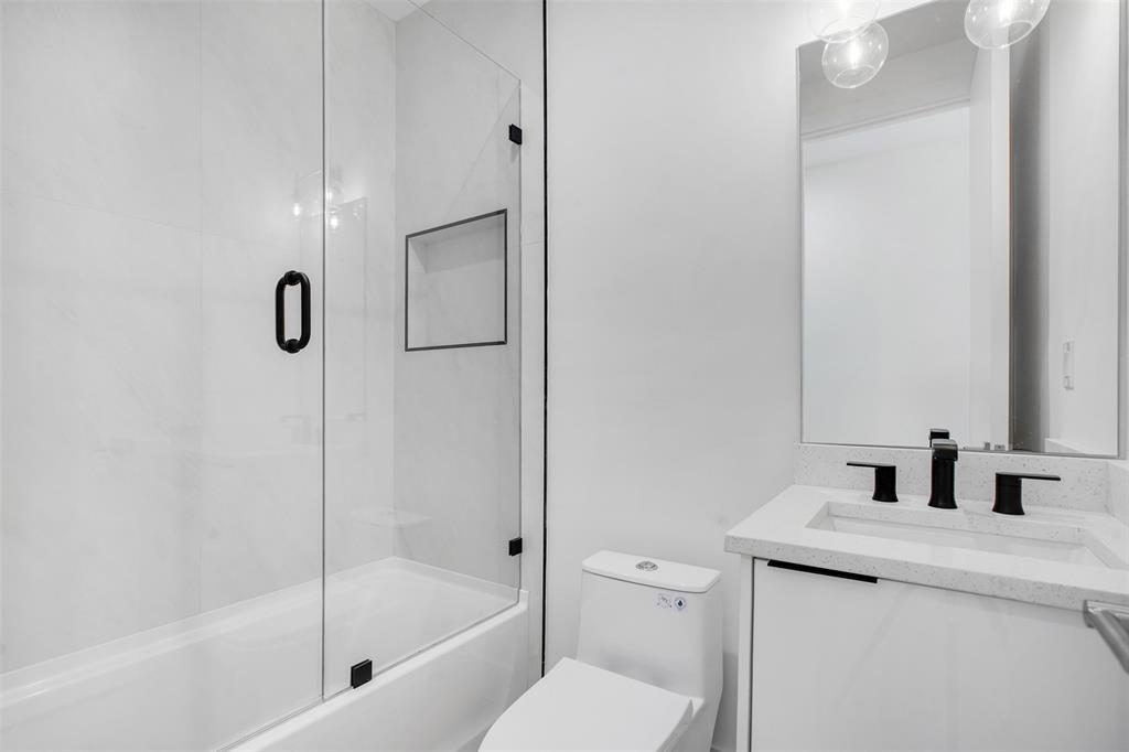 1129 NE 18 Court 1129