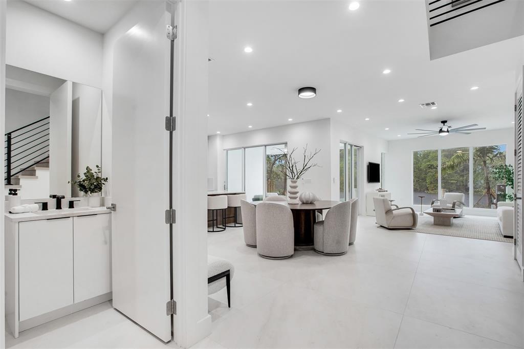 Contemporary Middle River - Residential