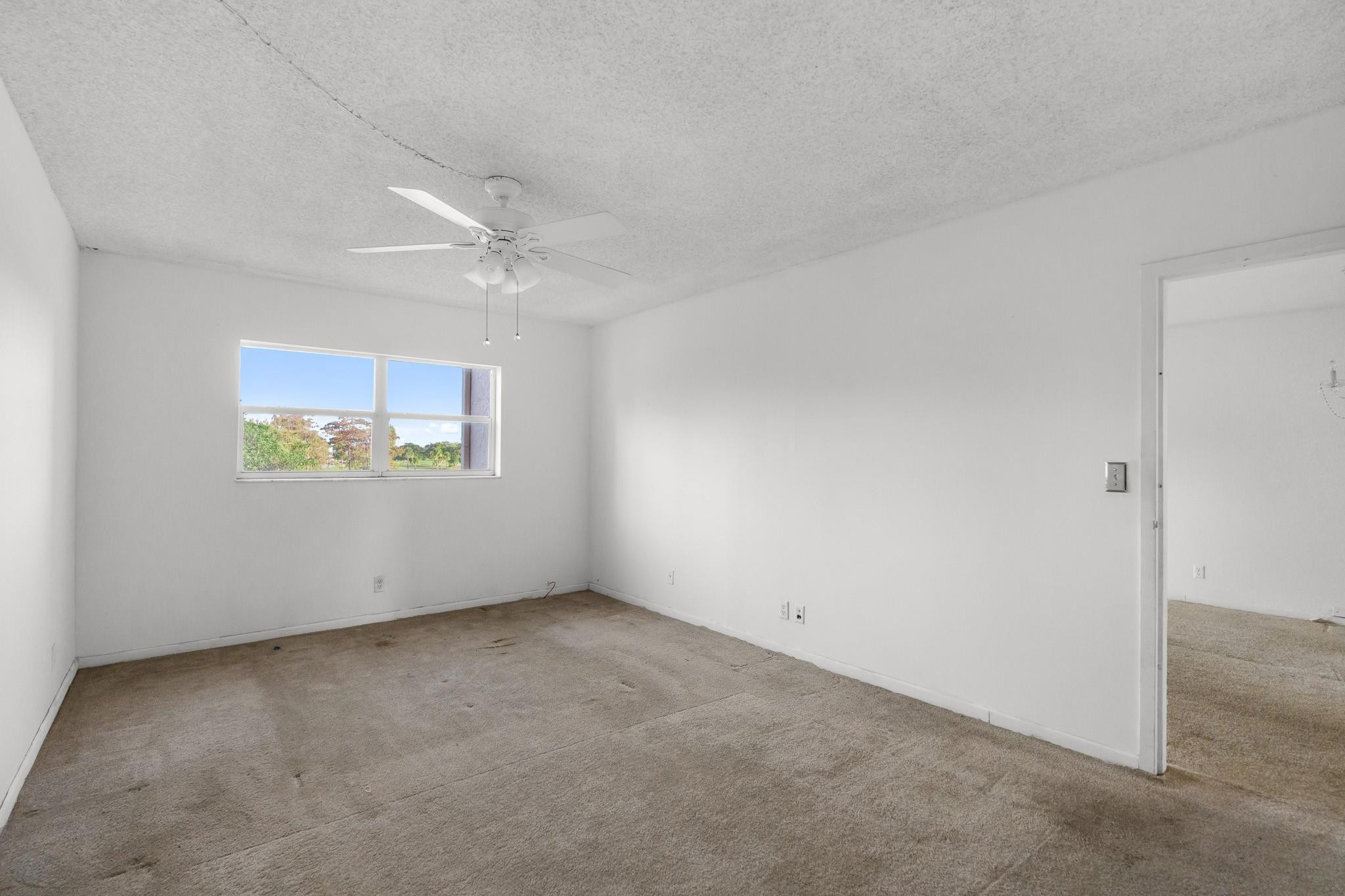 Oriole Golf & Tennis Club - Residential