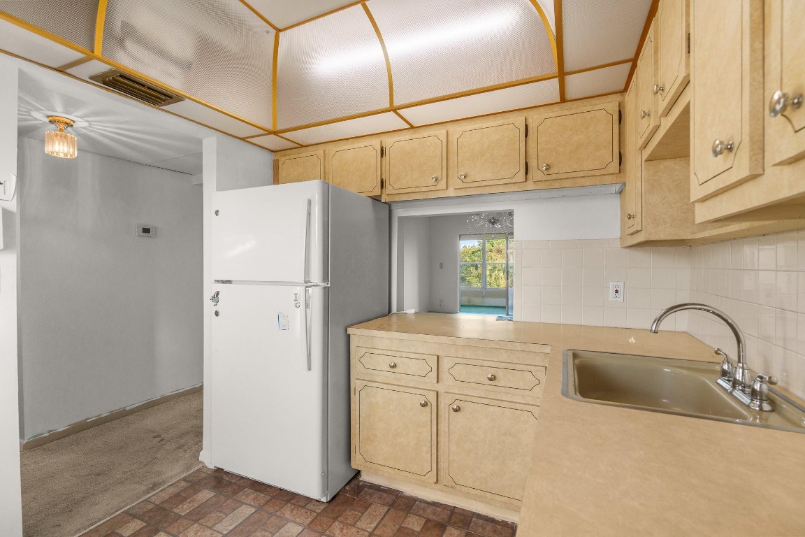 Oriole Golf & Tennis Club - Residential