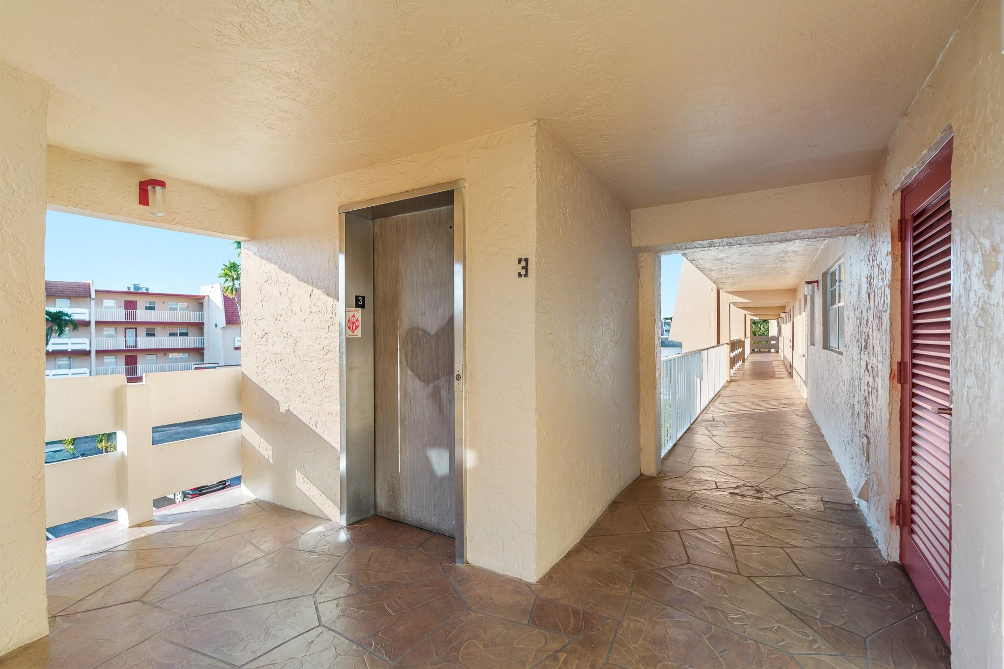 Oriole Golf & Tennis Club - Residential