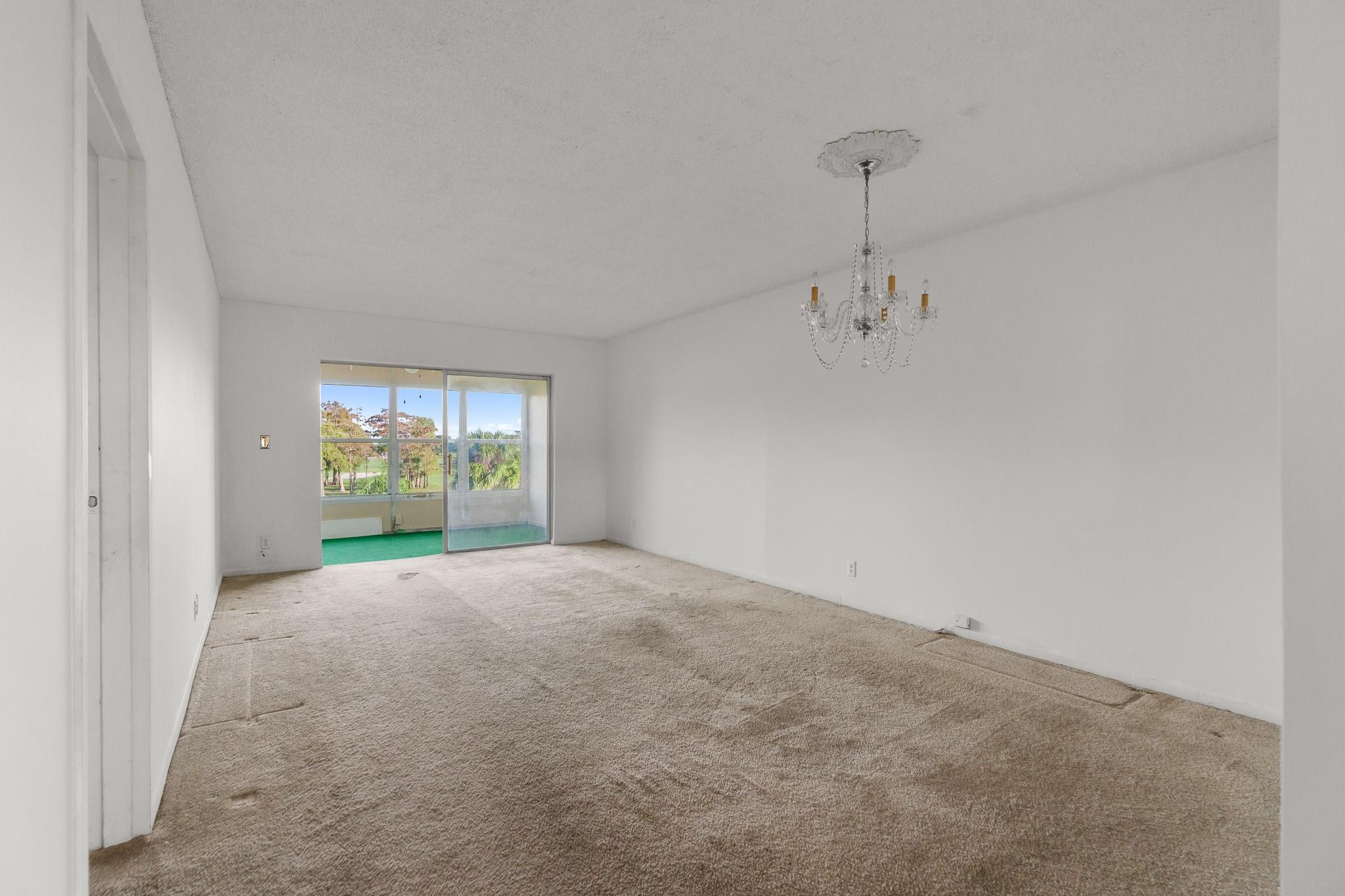 Oriole Golf & Tennis Club - Residential