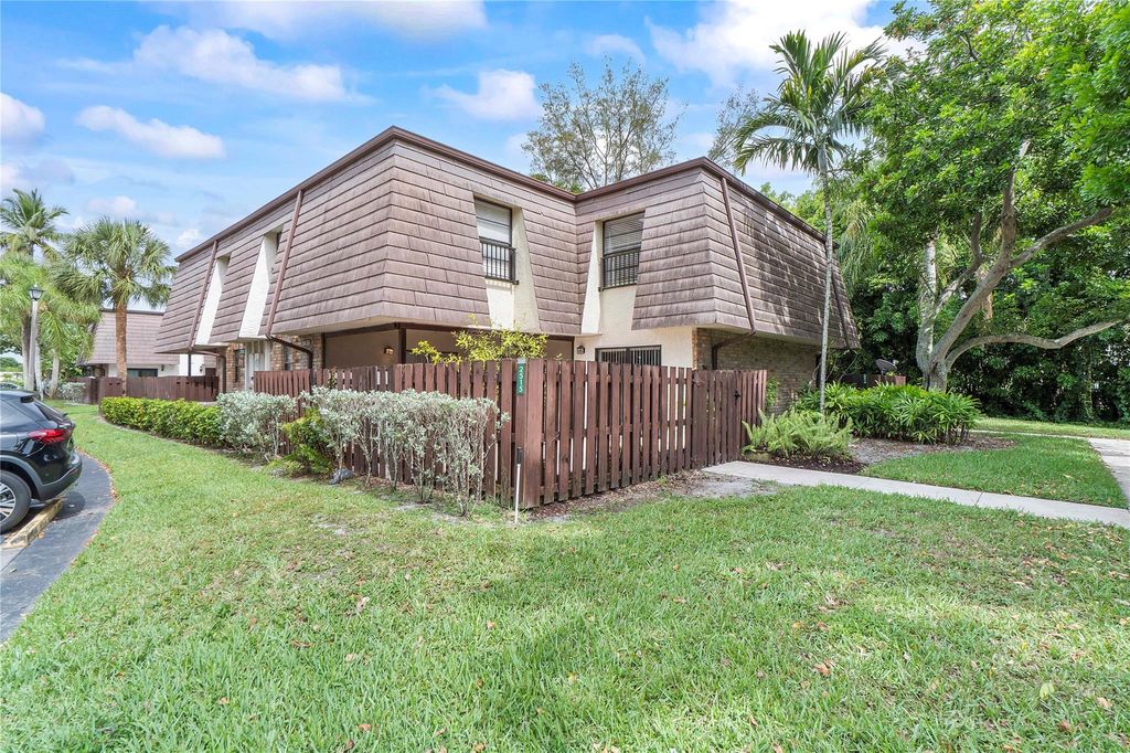 Photo of 2515 NW 99th Avenue, Coral Springs, FL 33065 (MLS # F10507855)