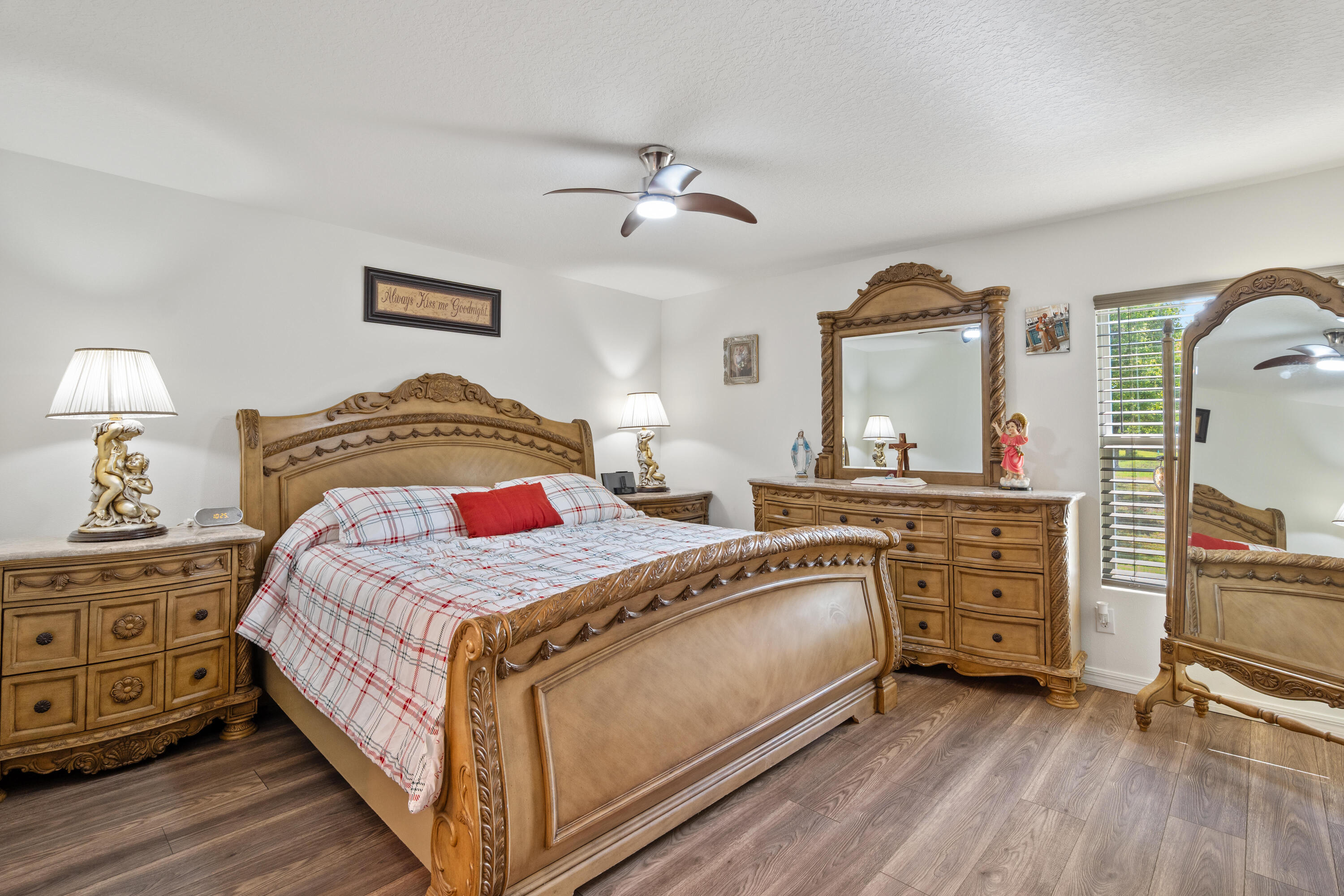 VERO LAKE ESTATES UNIT H-3 - Residential