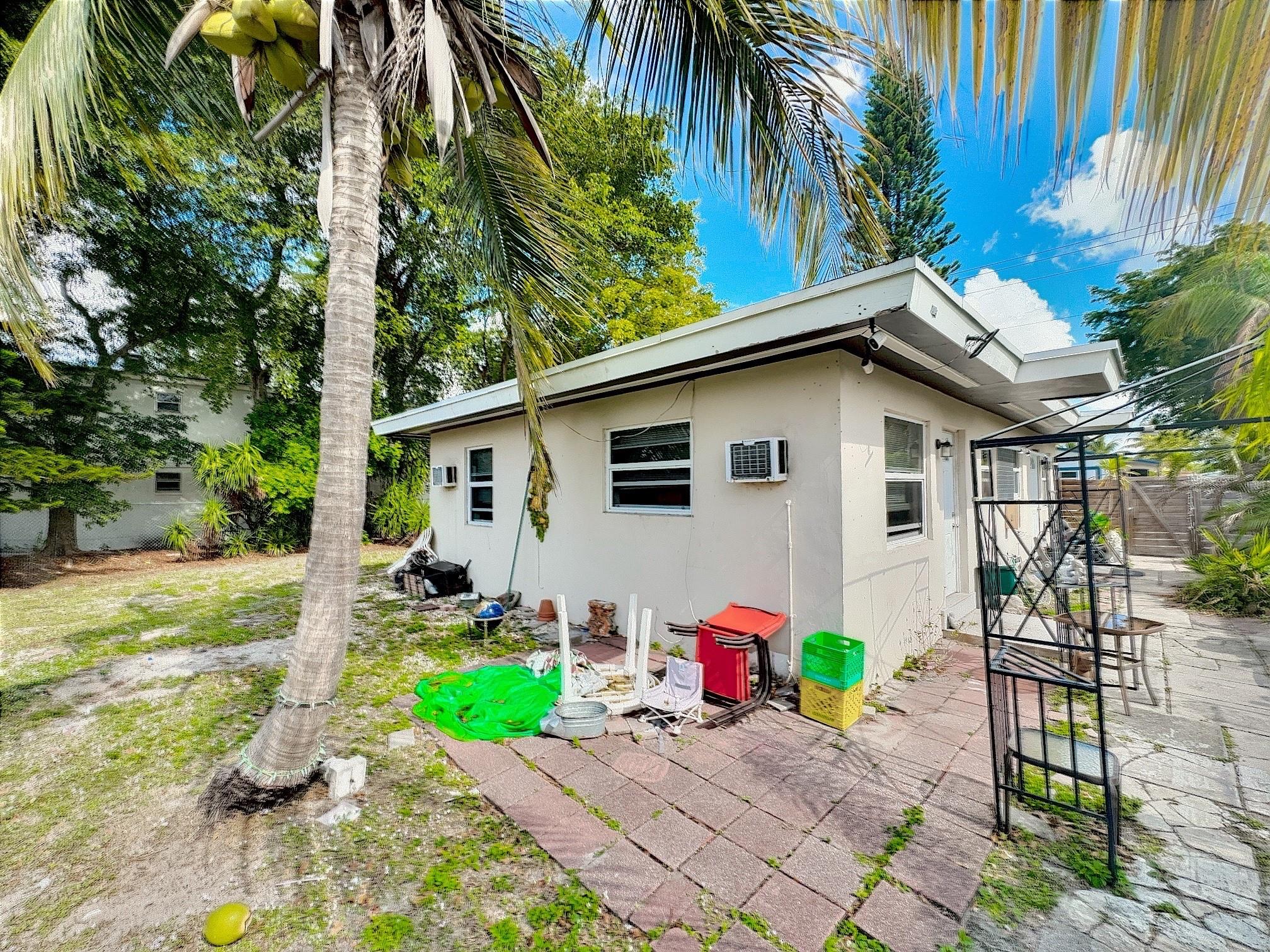 1219 NE 5th Ter