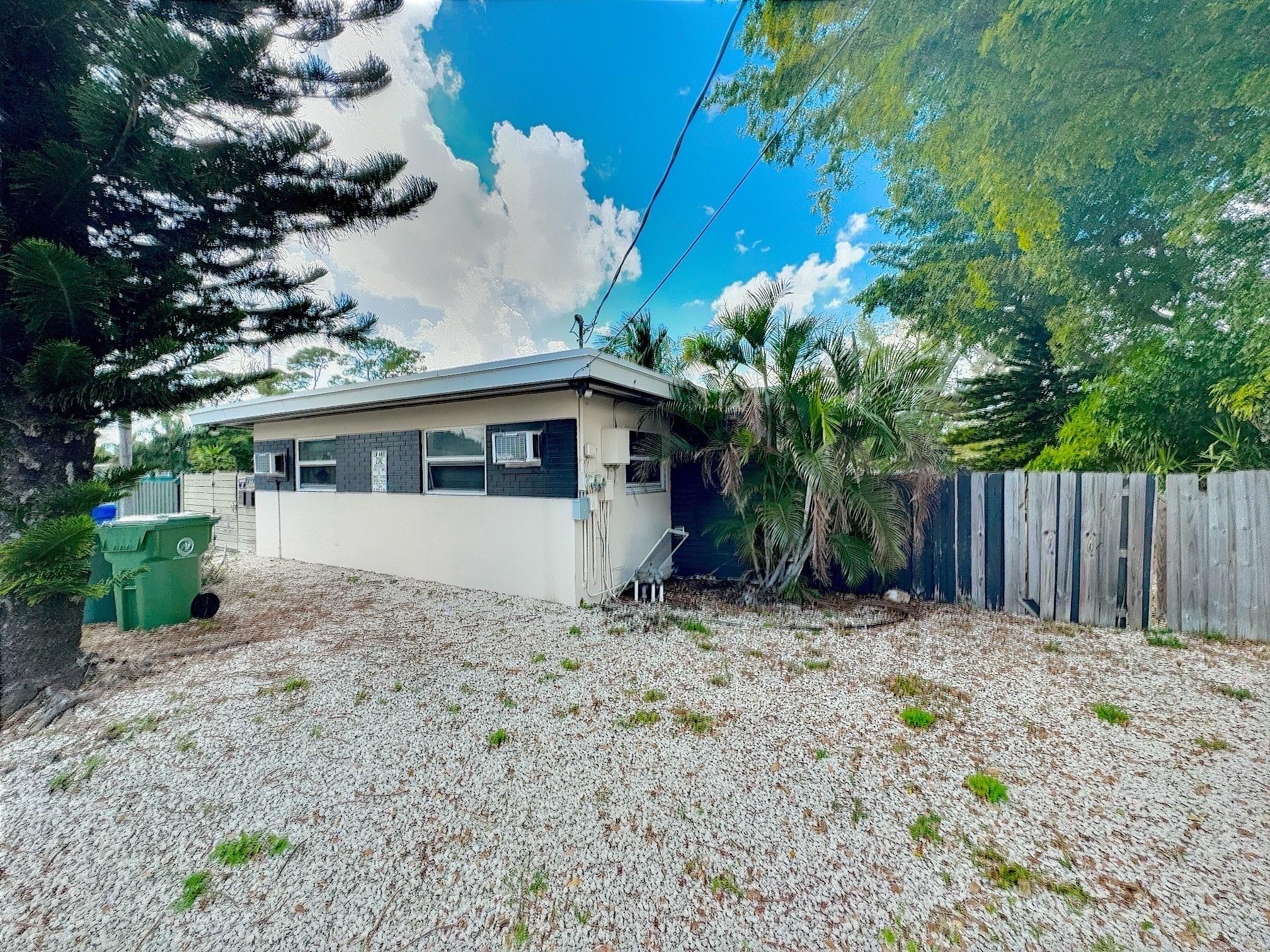 1219 NE 5th Ter
