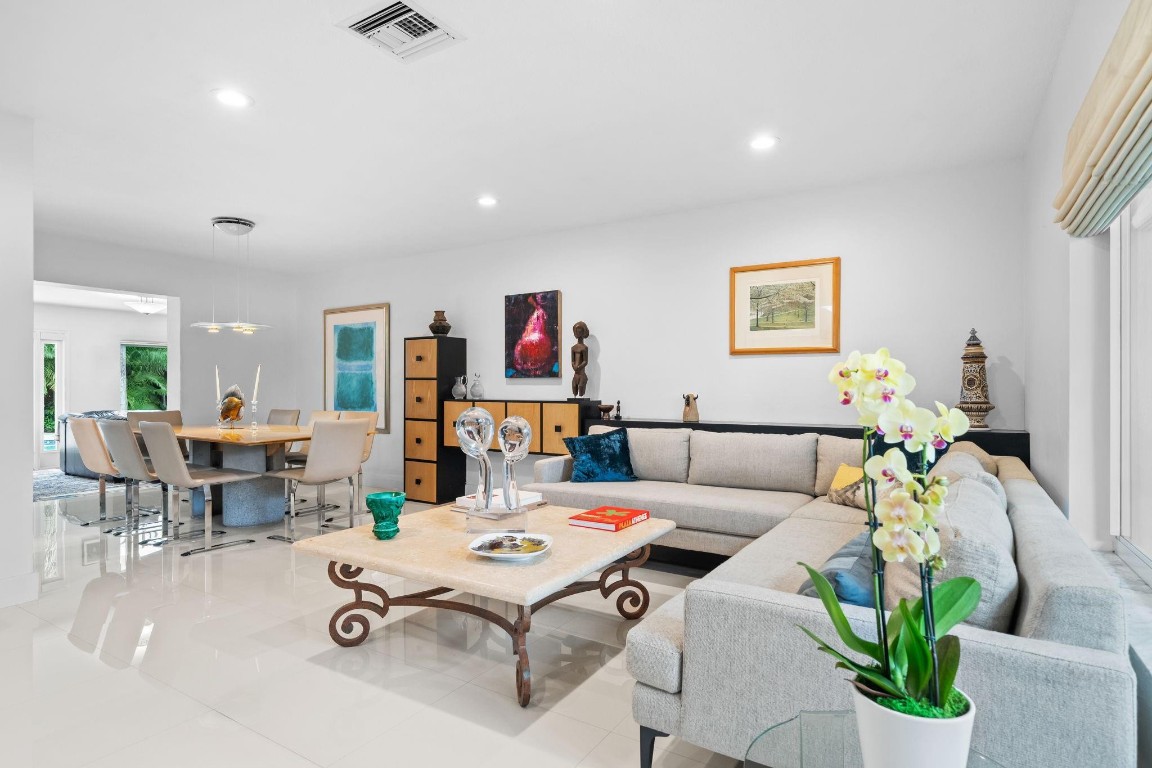 326 Seven Isles Drive