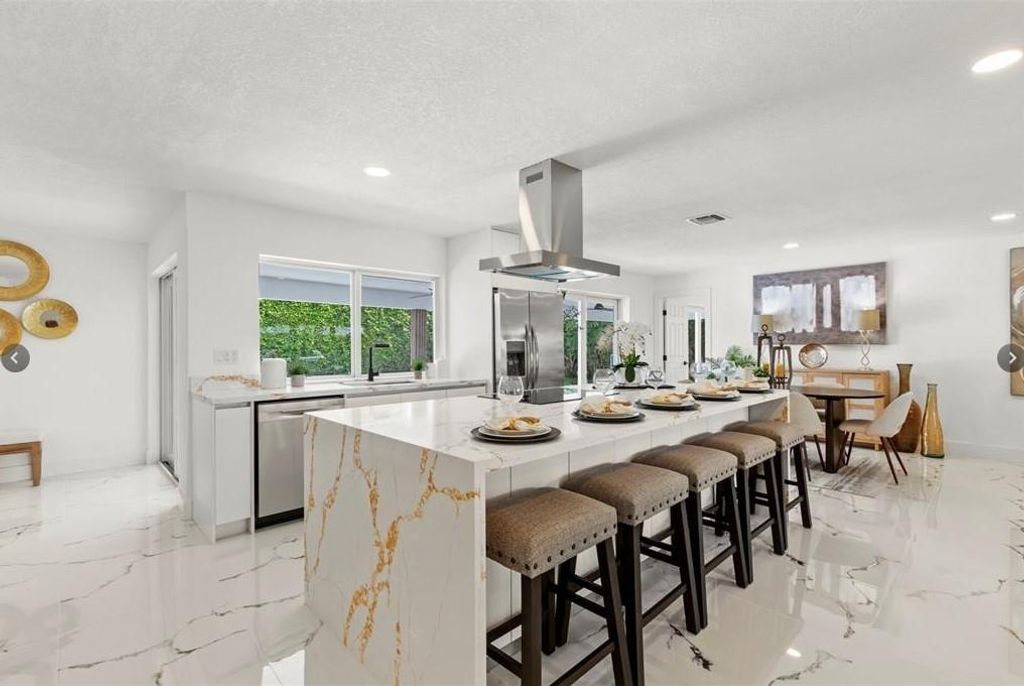 Photo of 1365 SW 14th Street, Boca Raton, FL 33486 (MLS # F10530515)