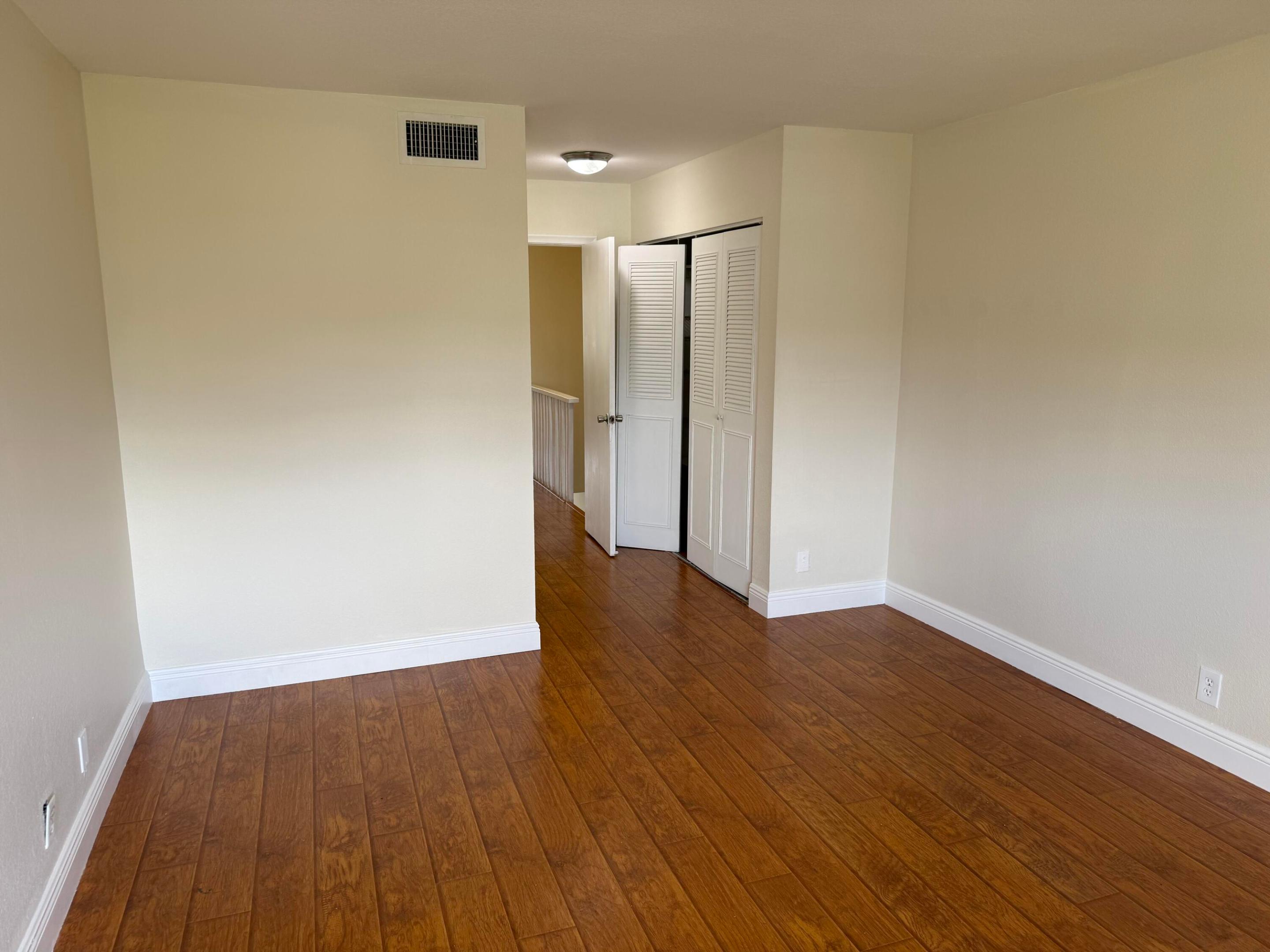 VILLAGE GREEN OF BOCA RATON CONDO - Residential