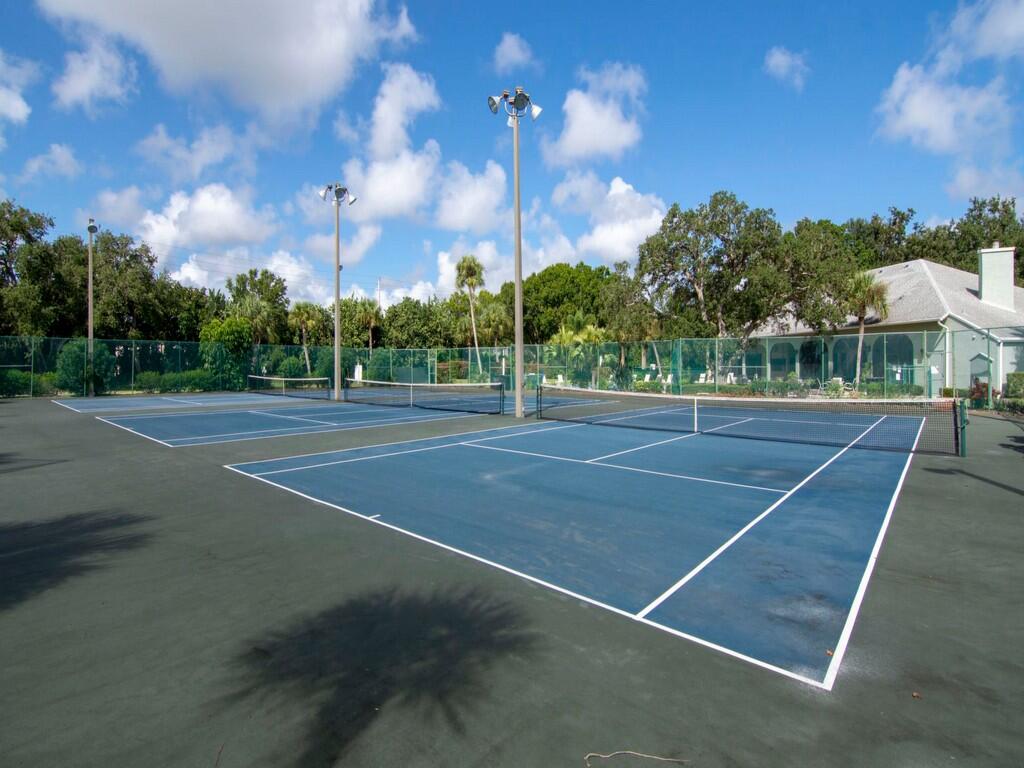 PELICAN POINTE OF SEBASTIAN V - Residential