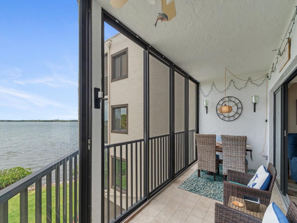 PELICAN POINTE OF SEBASTIAN V - Residential