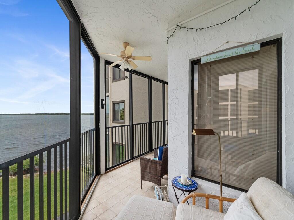 PELICAN POINTE OF SEBASTIAN V - Residential
