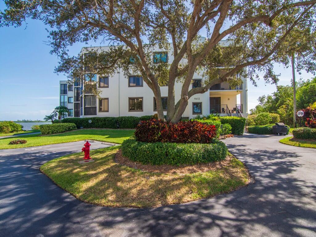 PELICAN POINTE OF SEBASTIAN V - Residential