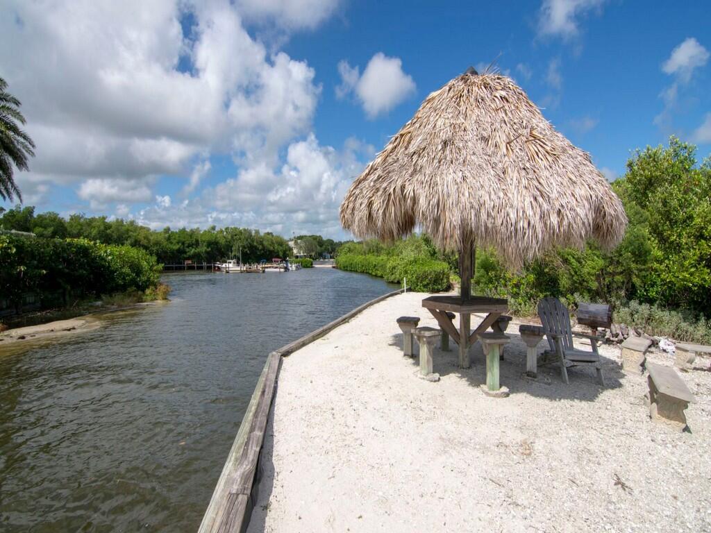 PELICAN POINTE OF SEBASTIAN V - Residential