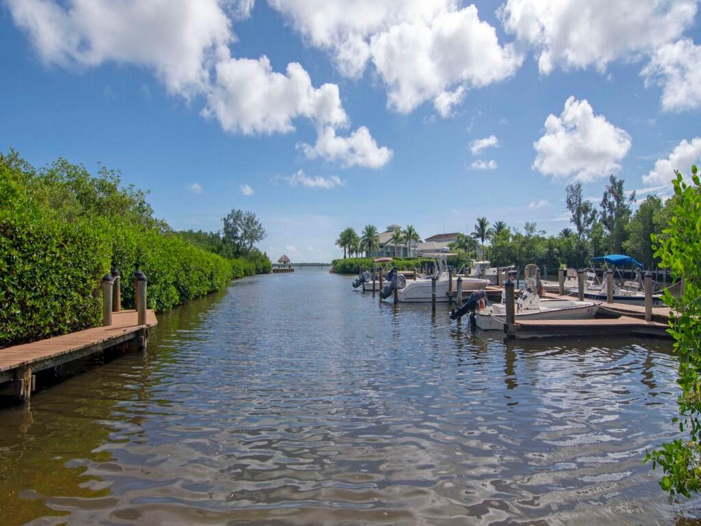 PELICAN POINTE OF SEBASTIAN V - Residential