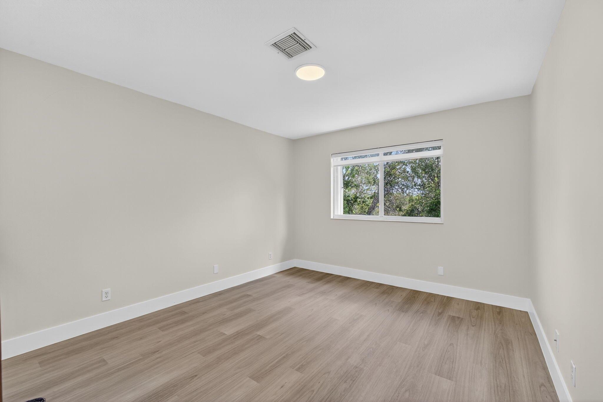 THOUSAND OAKS - Residential Lease