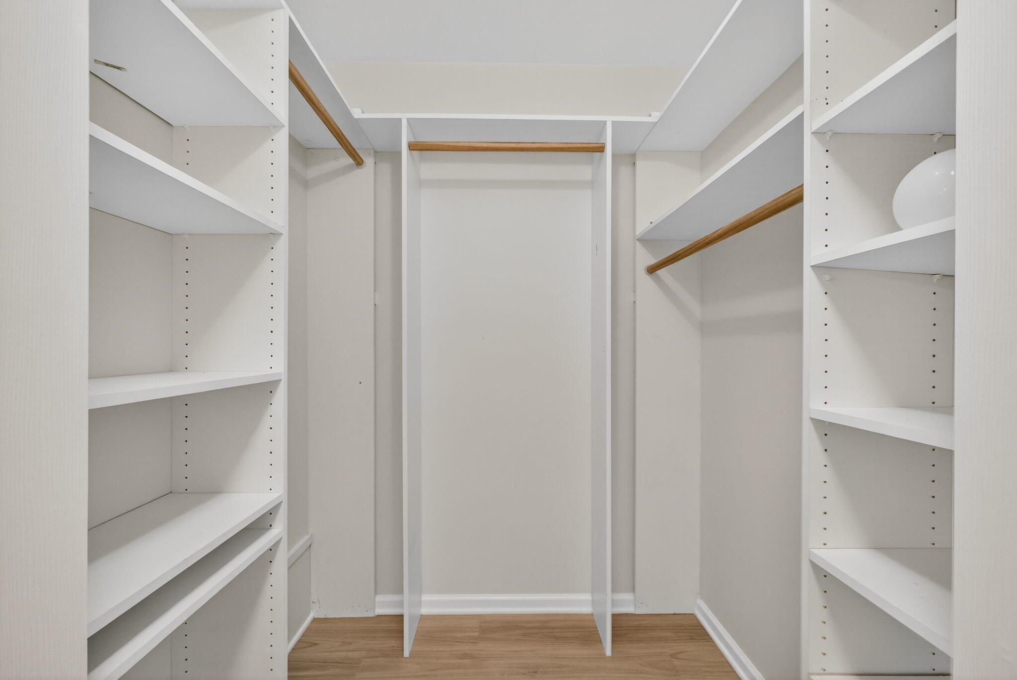 THOUSAND OAKS - Residential Lease