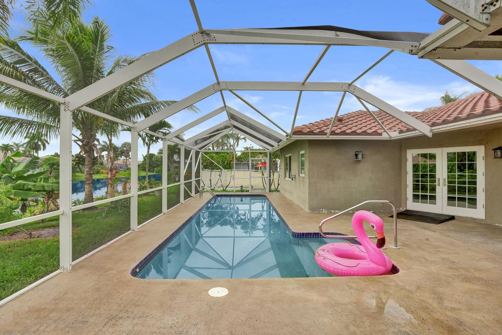 Photo of 9352 Cascade Court, Boynton Beach, FL 33437 (MLS # B26039690)