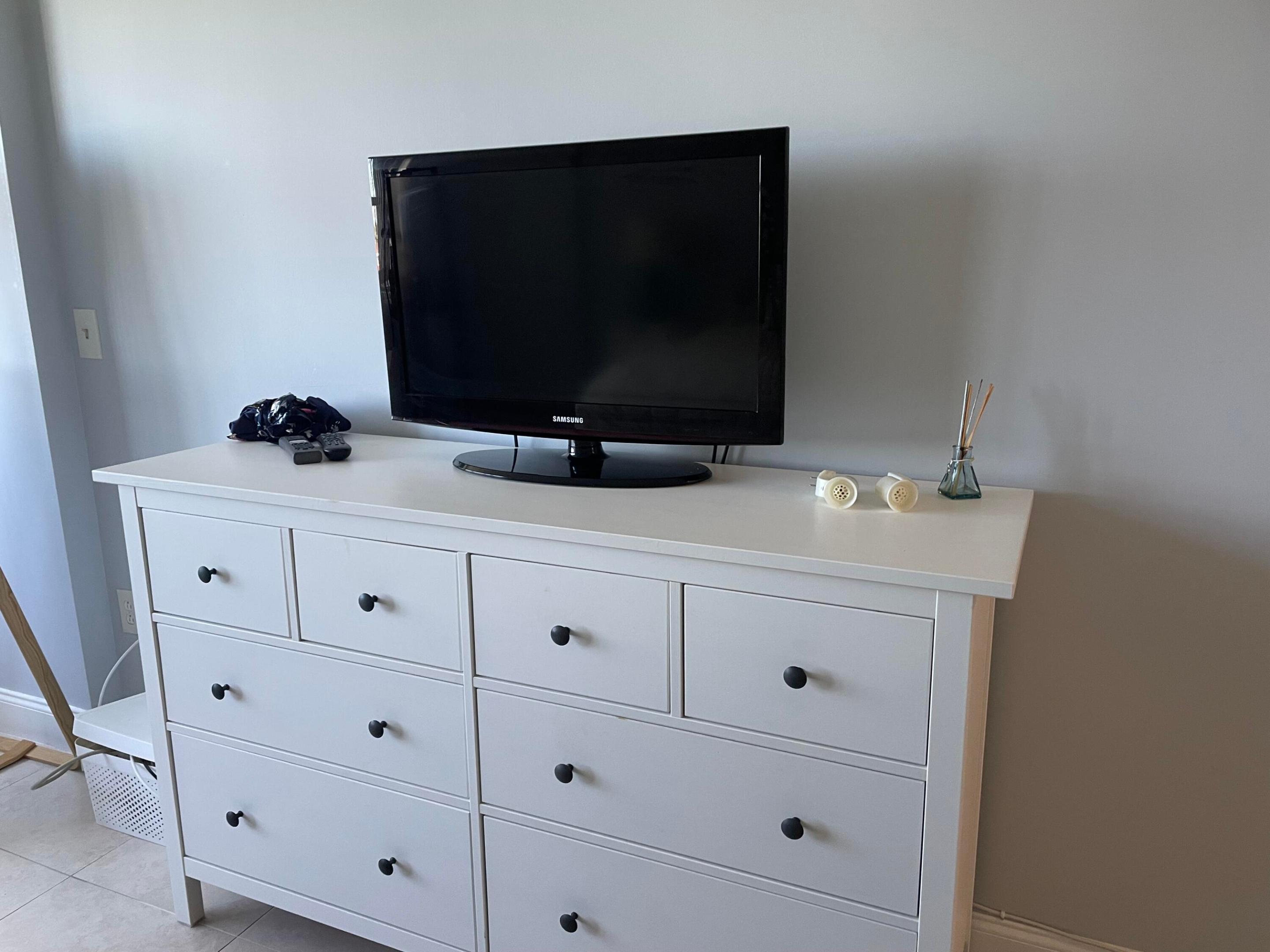 PORTA BELLA EAST,  PORTA BELLA  East Yacht - Residential Lease