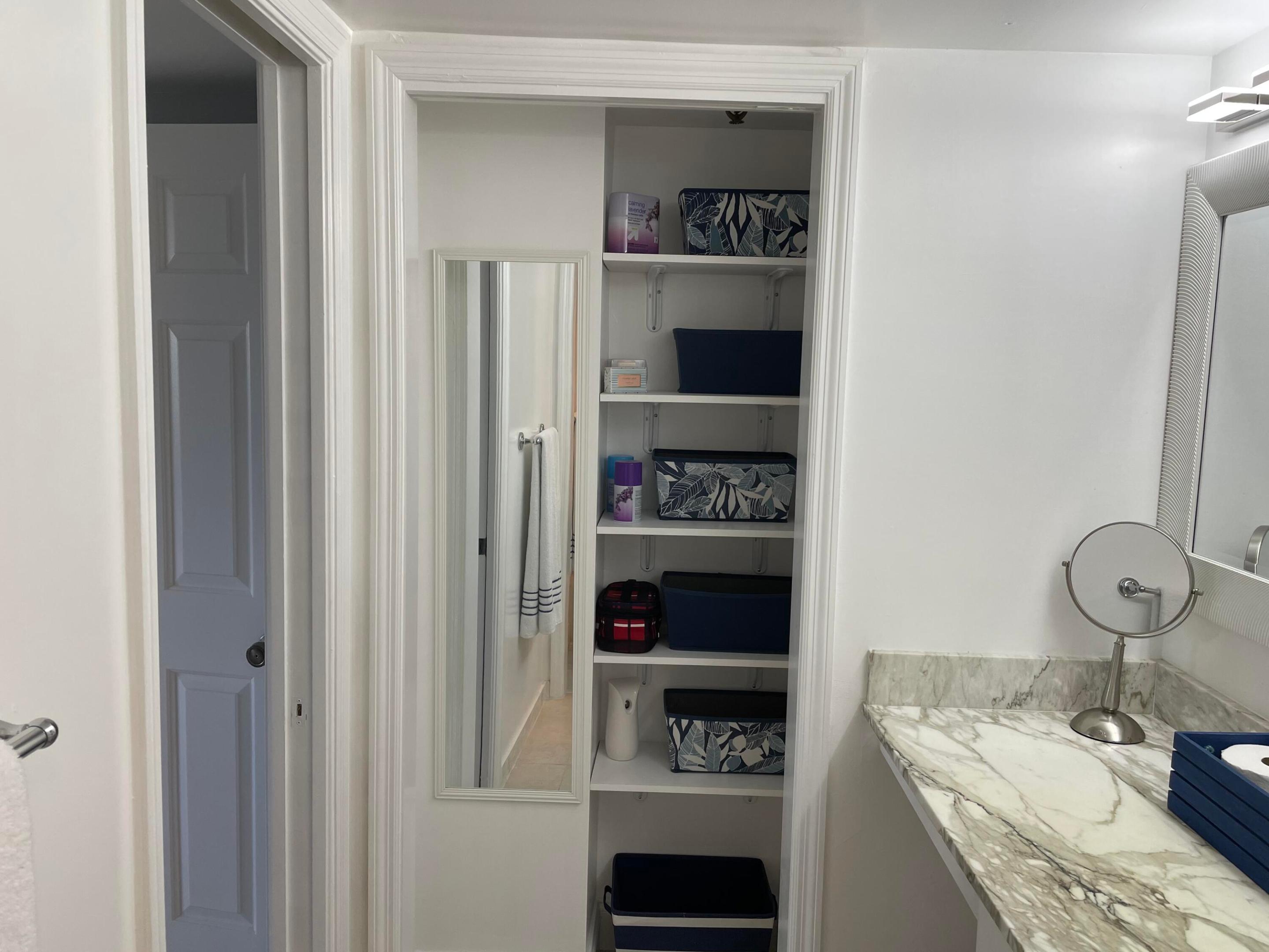 PORTA BELLA EAST,  PORTA BELLA  East Yacht - Residential Lease