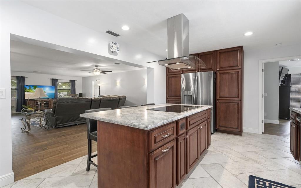 NORTH RIVER SHORES - Residential