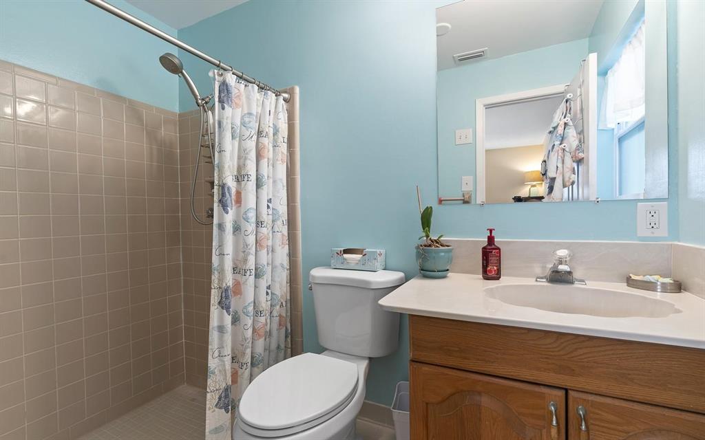 NORTH RIVER SHORES - Residential