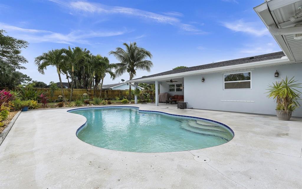 NORTH RIVER SHORES - Residential